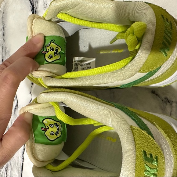 Nike Dunk SB Low Green Apple women size 5.5 Limited Edition - Picture 6 of 10